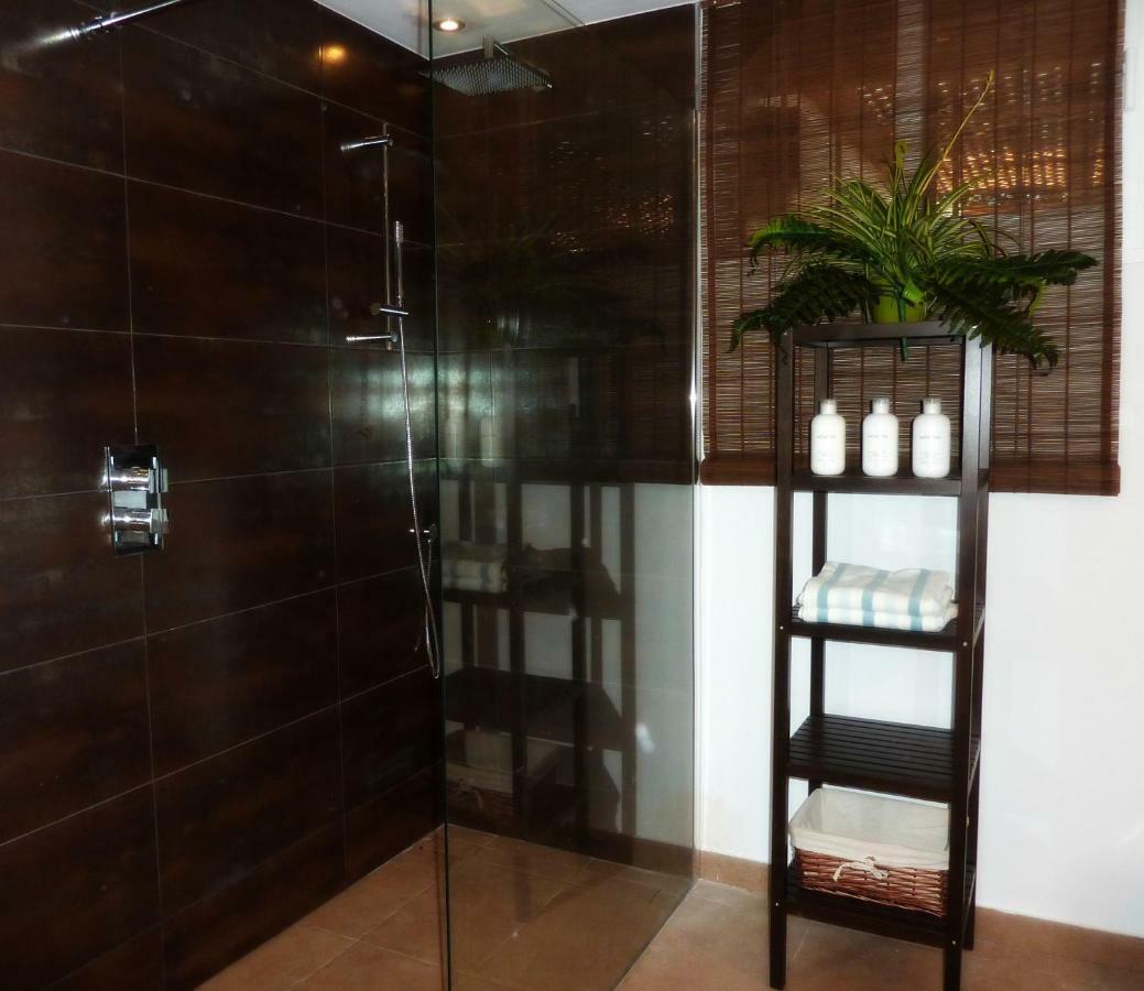 Villa Breeze Boutique Guest Rooms, Marbella Sitio de Calahonda Exterior photo