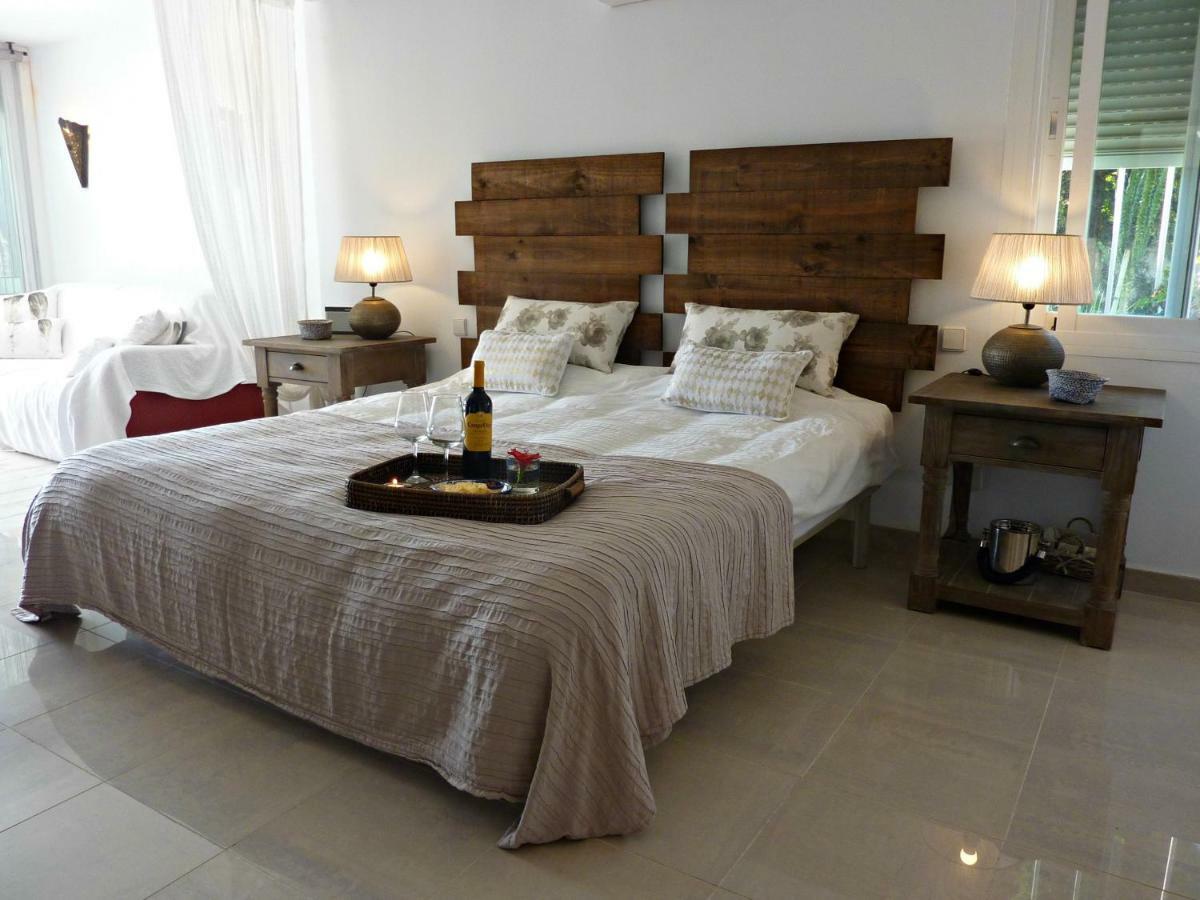 Villa Breeze Boutique Guest Rooms, Marbella Sitio de Calahonda Exterior photo