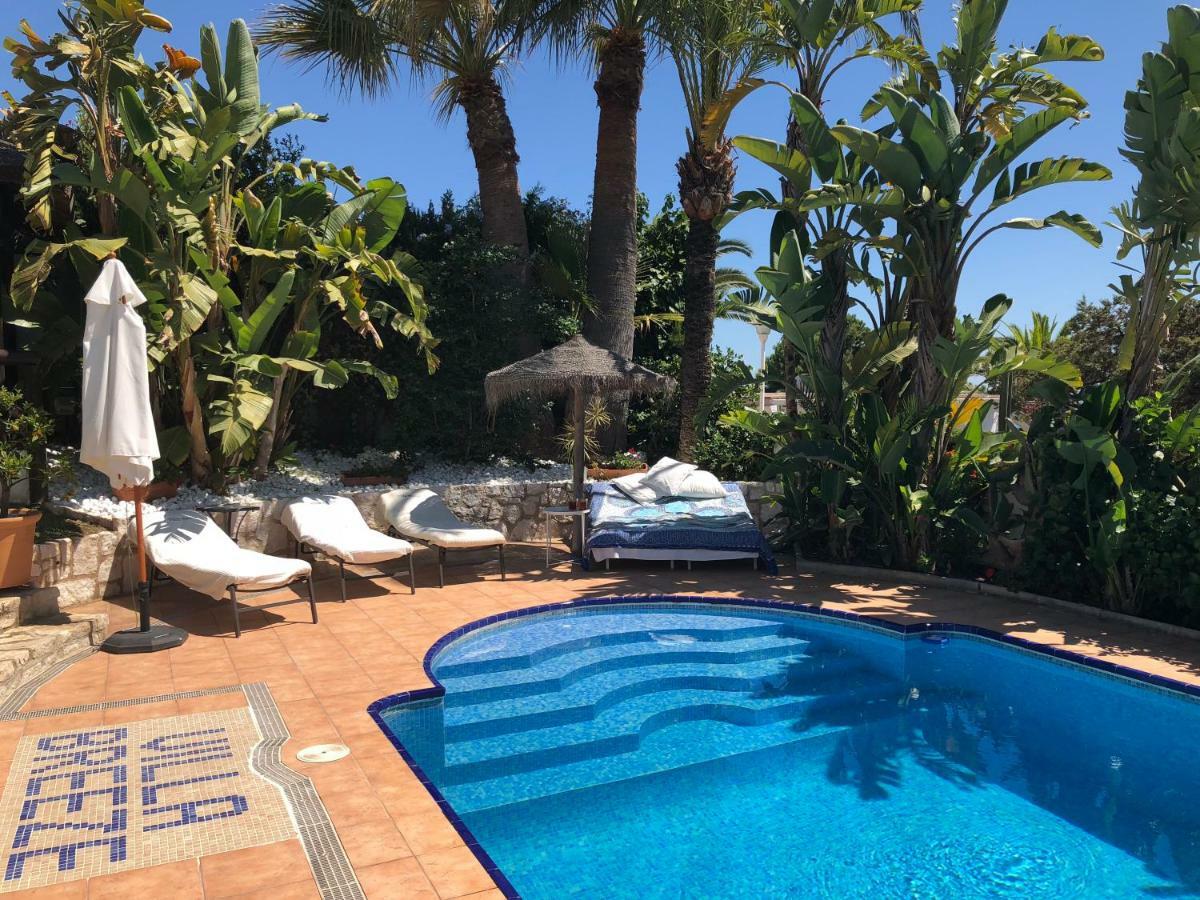 Villa Breeze Boutique Guest Rooms, Marbella Sitio de Calahonda Exterior photo